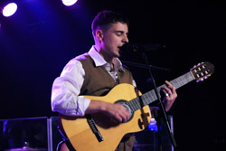 Mama Dousha a Razzmatazz 3 